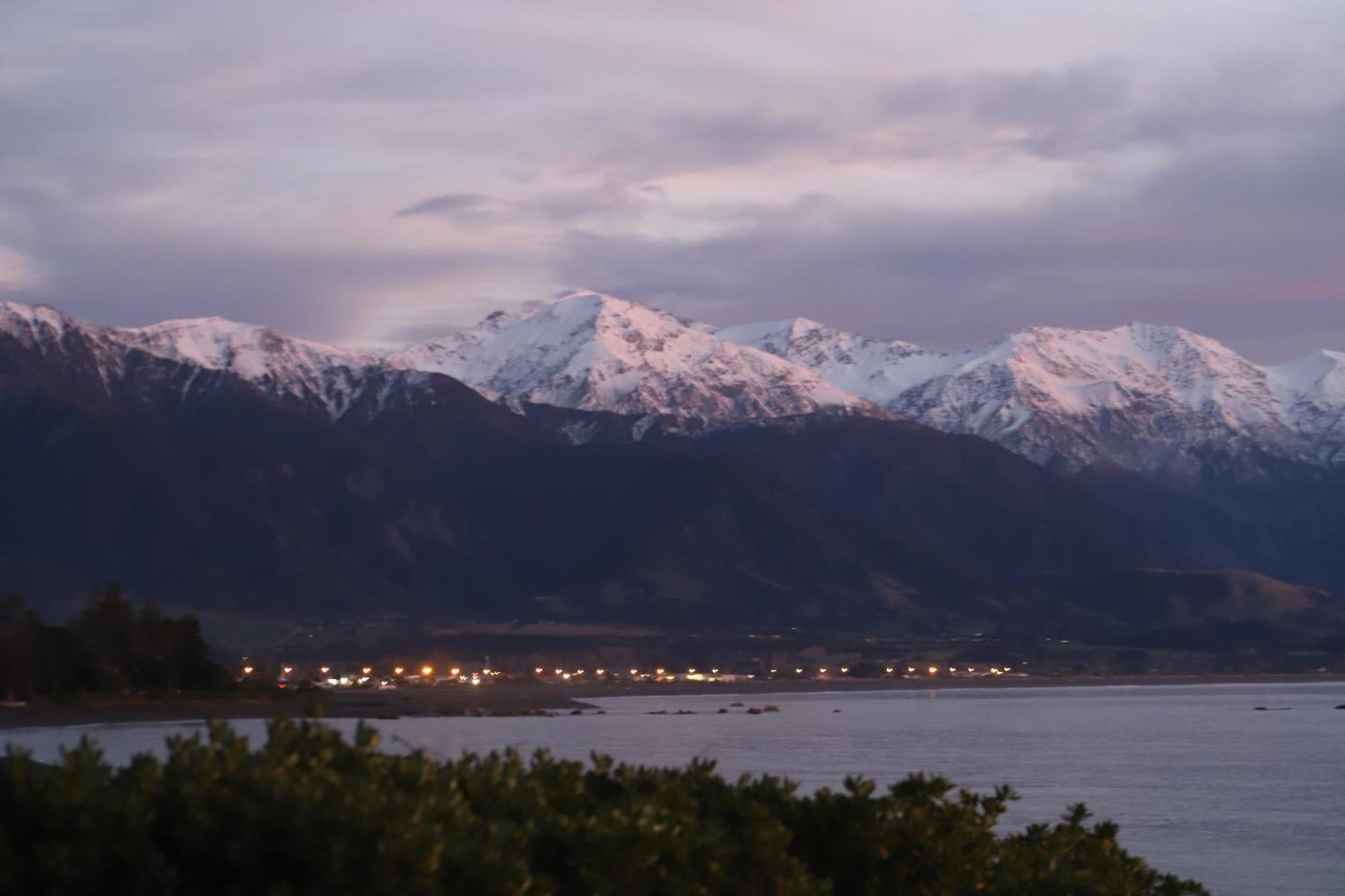 Sierra Beachfront Motel Kaikoura Dış mekan fotoğraf